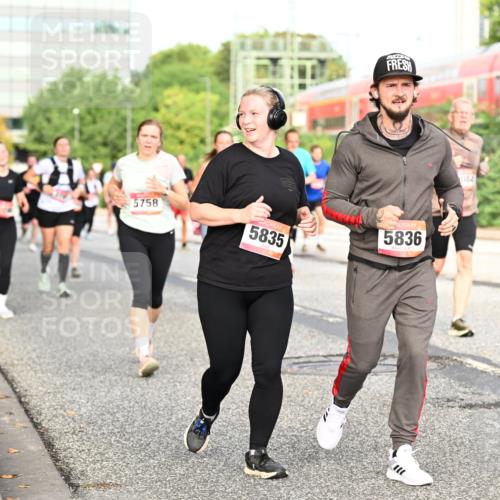 06.09.2026 - CURREX Alsterlauf Dr. Thomas Lammeyer http://msf.ph/oto/10138925 06.09.2026 10:05:35 Laufen 5758, 5835, 5836, 084 meine-sportfotos.de