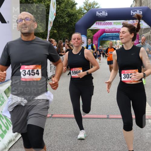 06.09.2026 - CURREX Alsterlauf Strokosch-Dieckow http://msf.ph/oto/10138928 06.09.2026 10:15:11 Ziel 2621, 2789, 2794, 2871, 2938, 3023, 3027, 3302, 3454, 4497, 5439, 5630, 5931, 5966, 6408, 8081 meine-sportfotos.de