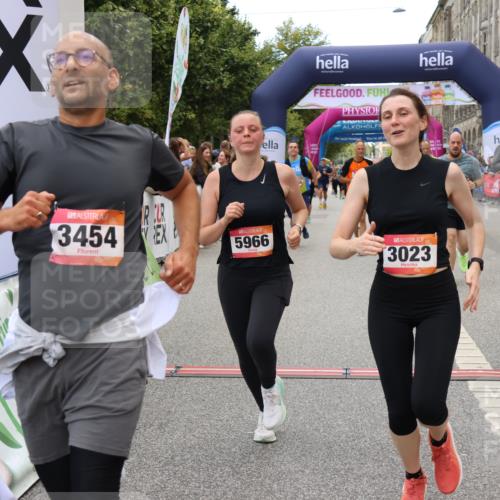 06.09.2026 - CURREX Alsterlauf Strokosch-Dieckow http://msf.ph/oto/10138942 06.09.2026 10:15:12 Ziel 2621, 2789, 2794, 2871, 2938, 3023, 3027, 3302, 3454, 4497, 4645, 5439, 5630, 5931, 5966, 6408 meine-sportfotos.de