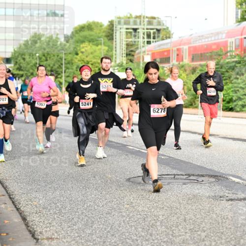06.09.2026 - CURREX Alsterlauf Dr. Thomas Lammeyer http://msf.ph/oto/10138979 06.09.2026 10:05:41 Laufen 2707, 5357, 5241, 5242, 5171, 6278, 52, 4248, 8055 meine-sportfotos.de