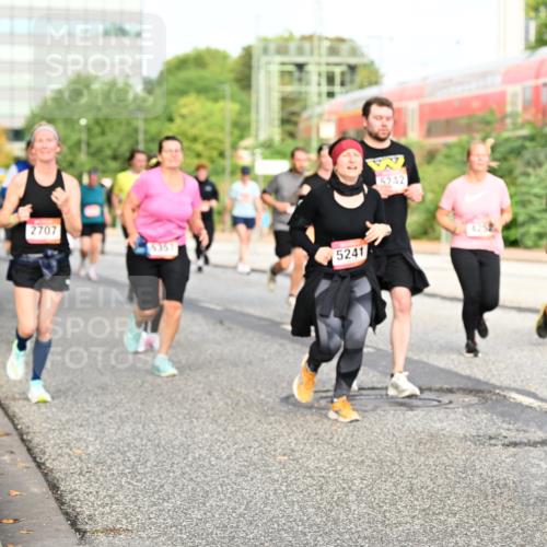 06.09.2026 - CURREX Alsterlauf Dr. Thomas Lammeyer http://msf.ph/oto/10138993 06.09.2026 10:05:43 Laufen 2707, 5241, 5242, 6278 meine-sportfotos.de