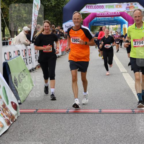 06.09.2026 - CURREX Alsterlauf Strokosch-Dieckow http://msf.ph/oto/10139009 06.09.2026 10:15:16 Ziel 2621, 2737, 2794, 2871, 2938, 3023, 3027, 3302, 3454, 3627, 4640, 4645, 5439, 5457, 5630, 5931, 5966, 6408 meine-sportfotos.de