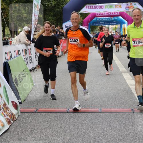 06.09.2026 - CURREX Alsterlauf Strokosch-Dieckow http://msf.ph/oto/10139019 06.09.2026 10:15:16 Ziel 2621, 2737, 2794, 2871, 2938, 3023, 3027, 3302, 3454, 3627, 4640, 4645, 5439, 5457, 5630, 5931, 5966, 6408 meine-sportfotos.de