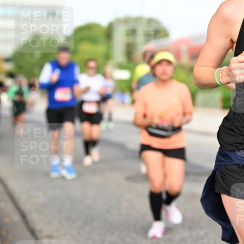 06.09.2026 - CURREX Alsterlauf Dr. Thomas Lammeyer http://msf.ph/oto/10139025 06.09.2026 10:05:46 Laufen 2707 meine-sportfotos.de