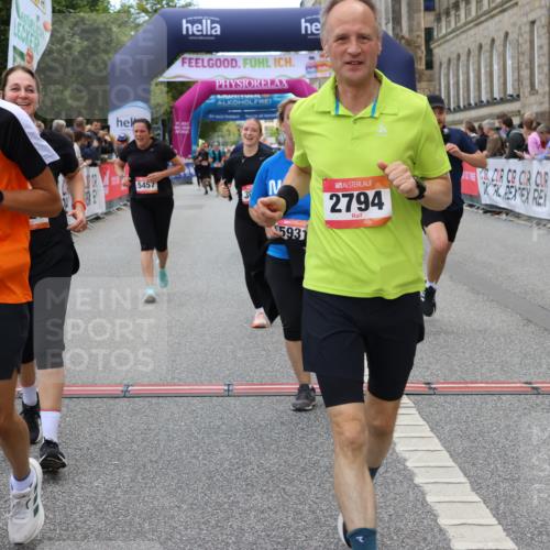 06.09.2026 - CURREX Alsterlauf Strokosch-Dieckow http://msf.ph/oto/10139056 06.09.2026 10:15:17 Ziel 2621, 2737, 2794, 2871, 2938, 3023, 3027, 3302, 3454, 3627, 4640, 4645, 5439, 5457, 5630, 5931, 5966, 6408 meine-sportfotos.de