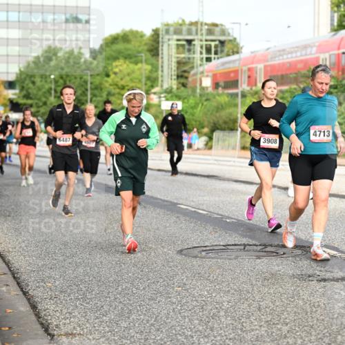 06.09.2026 - CURREX Alsterlauf Dr. Thomas Lammeyer http://msf.ph/oto/10139060 06.09.2026 10:05:50 Laufen 6487, 4507, 3908, 4713, 5070 meine-sportfotos.de