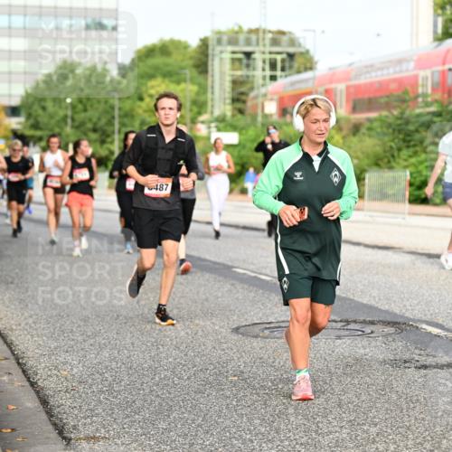 06.09.2026 - CURREX Alsterlauf Dr. Thomas Lammeyer http://msf.ph/oto/10139073 06.09.2026 10:05:51 Laufen 487, 3163 meine-sportfotos.de