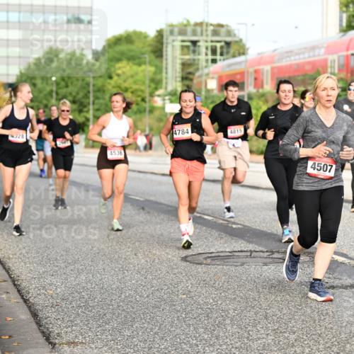 06.09.2026 - CURREX Alsterlauf Dr. Thomas Lammeyer http://msf.ph/oto/10139106 06.09.2026 10:05:54 Laufen 4328, 4536, 4784, 4815, 4507 meine-sportfotos.de