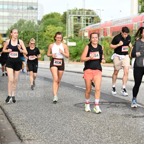06.09.2026 - CURREX Alsterlauf Dr. Thomas Lammeyer http://msf.ph/oto/10139115 06.09.2026 10:05:55 Laufen 4328, 84, 2607, 4536, 4815, 5794, 6410 meine-sportfotos.de