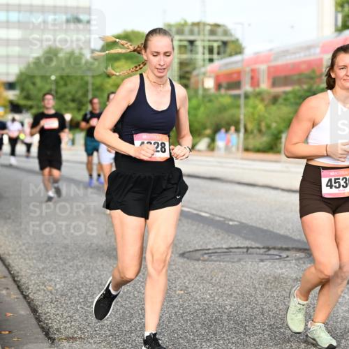 06.09.2026 - CURREX Alsterlauf Dr. Thomas Lammeyer http://msf.ph/oto/10139139 06.09.2026 10:05:57 Laufen 28, 4536, 2064 meine-sportfotos.de