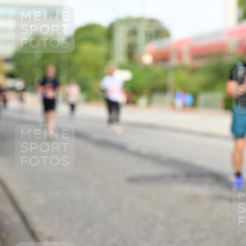 06.09.2026 - CURREX Alsterlauf Dr. Thomas Lammeyer http://msf.ph/oto/10139192 06.09.2026 10:06:03 Laufen  meine-sportfotos.de