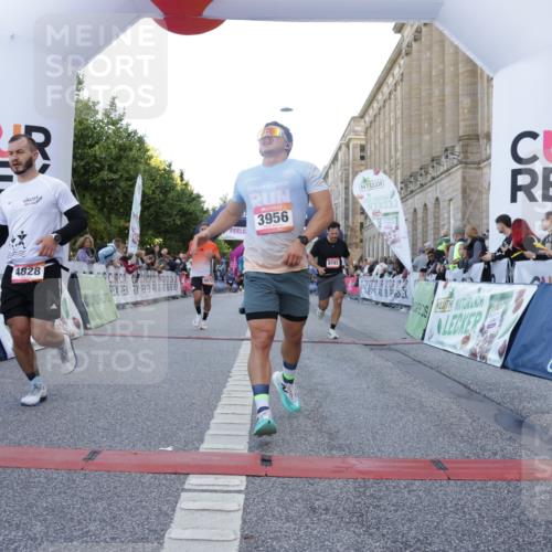 06.09.2026 - CURREX Alsterlauf Yannick Fuchs http://msf.ph/oto/10139196 06.09.2026 09:45:52 Ziel 2054, 3956, 4341, 4721, 4828, 4982, 5123, 6072, 6113, 6186, 8193, 8228 meine-sportfotos.de