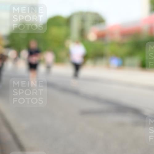 06.09.2026 - CURREX Alsterlauf Dr. Thomas Lammeyer http://msf.ph/oto/10139197 06.09.2026 10:06:03 Laufen  meine-sportfotos.de