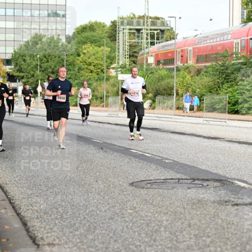 06.09.2026 - CURREX Alsterlauf Dr. Thomas Lammeyer http://msf.ph/oto/10139201 06.09.2026 10:06:04 Laufen 5008, 5338, 4246, 5558 meine-sportfotos.de