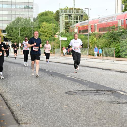 06.09.2026 - CURREX Alsterlauf Dr. Thomas Lammeyer http://msf.ph/oto/10139208 06.09.2026 10:06:05 Laufen 40, 5008, 6338, 4246, 6354, 5558 meine-sportfotos.de