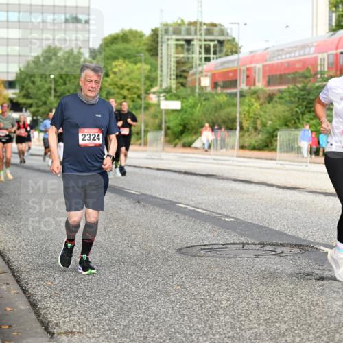 06.09.2026 - CURREX Alsterlauf Dr. Thomas Lammeyer http://msf.ph/oto/10139275 06.09.2026 10:06:12 Laufen 2324, 6354, 4246 meine-sportfotos.de