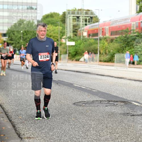 06.09.2026 - CURREX Alsterlauf Dr. Thomas Lammeyer http://msf.ph/oto/10139279 06.09.2026 10:06:12 Laufen 23, 9, 2324, 6354 meine-sportfotos.de