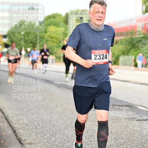 06.09.2026 - CURREX Alsterlauf Dr. Thomas Lammeyer http://msf.ph/oto/10139296 06.09.2026 10:06:14 Laufen 2324 meine-sportfotos.de