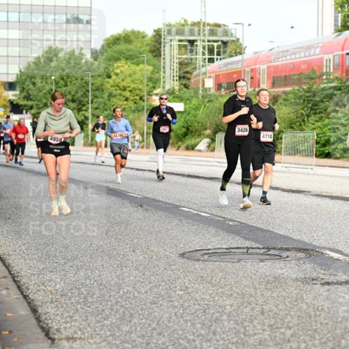 06.09.2026 - CURREX Alsterlauf Dr. Thomas Lammeyer http://msf.ph/oto/10139312 06.09.2026 10:06:16 Laufen 2057, 3426, 4710, 4239, 4959 meine-sportfotos.de