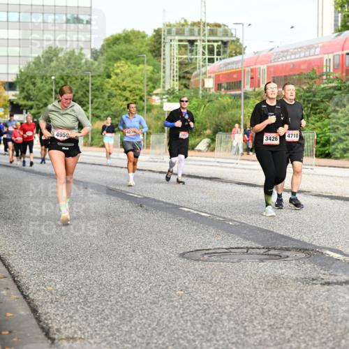 06.09.2026 - CURREX Alsterlauf Dr. Thomas Lammeyer http://msf.ph/oto/10139318 06.09.2026 10:06:16 Laufen 4239, 4959, 2057, 4710, 3426 meine-sportfotos.de