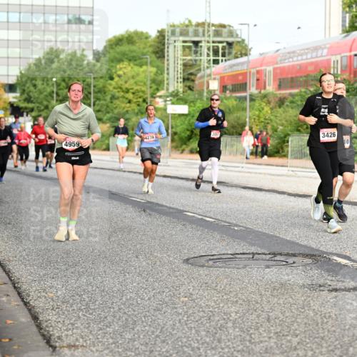 06.09.2026 - CURREX Alsterlauf Dr. Thomas Lammeyer http://msf.ph/oto/10139325 06.09.2026 10:06:17 Laufen 4239, 4959, 3426, 10 meine-sportfotos.de