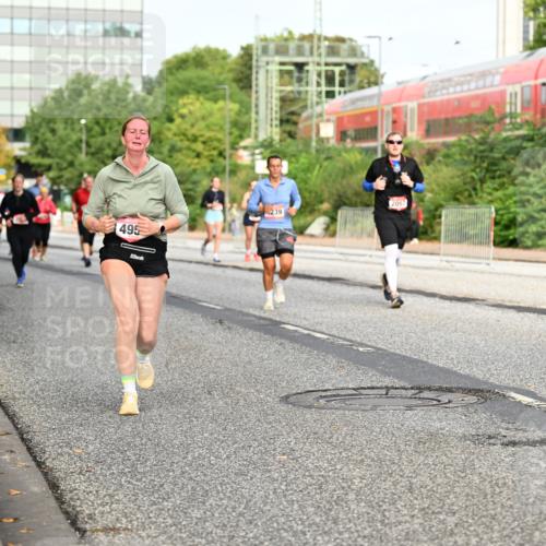 06.09.2026 - CURREX Alsterlauf Dr. Thomas Lammeyer http://msf.ph/oto/10139337 06.09.2026 10:06:18 Laufen 495, 239, 2057, 3426, 4 meine-sportfotos.de
