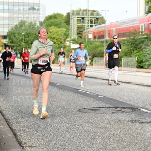 06.09.2026 - CURREX Alsterlauf Dr. Thomas Lammeyer http://msf.ph/oto/10139340 06.09.2026 10:06:18 Laufen 2057, 239, 4959, 34 meine-sportfotos.de