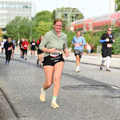 06.09.2026 - CURREX Alsterlauf Dr. Thomas Lammeyer http://msf.ph/oto/10139350 06.09.2026 10:06:19 Laufen 4959 meine-sportfotos.de