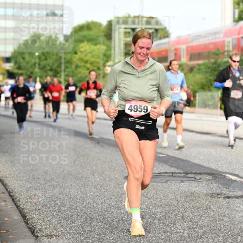 06.09.2026 - CURREX Alsterlauf Dr. Thomas Lammeyer http://msf.ph/oto/10139355 06.09.2026 10:06:19 Laufen 4959 meine-sportfotos.de
