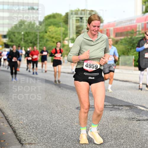 06.09.2026 - CURREX Alsterlauf Dr. Thomas Lammeyer http://msf.ph/oto/10139356 06.09.2026 10:06:20 Laufen 4959 meine-sportfotos.de