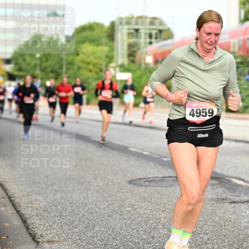 06.09.2026 - CURREX Alsterlauf Dr. Thomas Lammeyer http://msf.ph/oto/10139361 06.09.2026 10:06:20 Laufen 4959 meine-sportfotos.de