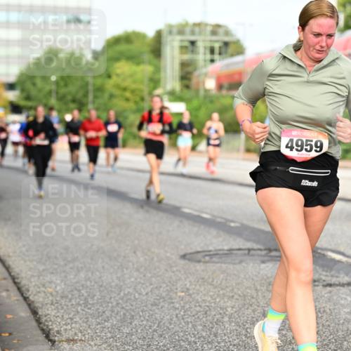 06.09.2026 - CURREX Alsterlauf Dr. Thomas Lammeyer http://msf.ph/oto/10139362 06.09.2026 10:06:20 Laufen 4959 meine-sportfotos.de