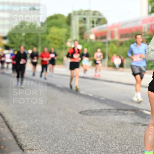 06.09.2026 - CURREX Alsterlauf Dr. Thomas Lammeyer http://msf.ph/oto/10139367 06.09.2026 10:06:21 Laufen 4959 meine-sportfotos.de