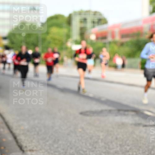 06.09.2026 - CURREX Alsterlauf Dr. Thomas Lammeyer http://msf.ph/oto/10139370 06.09.2026 10:06:21 Laufen  meine-sportfotos.de