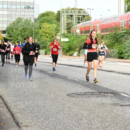 06.09.2026 - CURREX Alsterlauf Dr. Thomas Lammeyer http://msf.ph/oto/10139380 06.09.2026 10:06:22 Laufen 4697, 3213, 4166, 2634, 4238, 2078 meine-sportfotos.de
