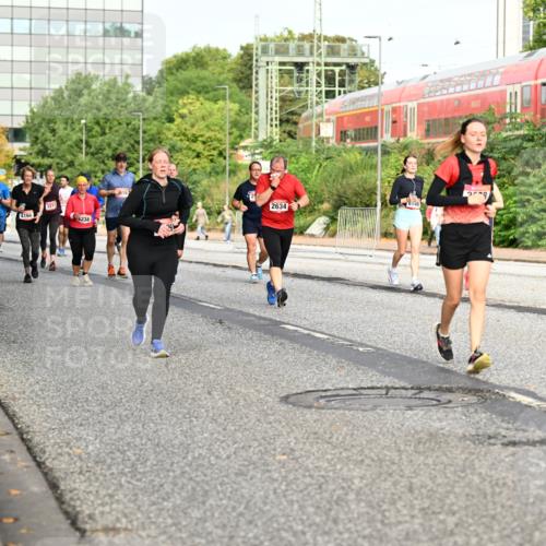 06.09.2026 - CURREX Alsterlauf Dr. Thomas Lammeyer http://msf.ph/oto/10139389 06.09.2026 10:06:23 Laufen 284, 4697, 4166, 4238, 16, 2, 2634, 8149 meine-sportfotos.de