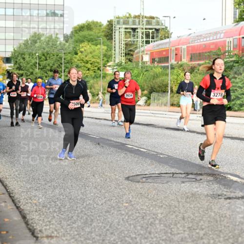 06.09.2026 - CURREX Alsterlauf Dr. Thomas Lammeyer http://msf.ph/oto/10139393 06.09.2026 10:06:23 Laufen 4697, 855, 4166, 213, 2634, 3278, 509 meine-sportfotos.de