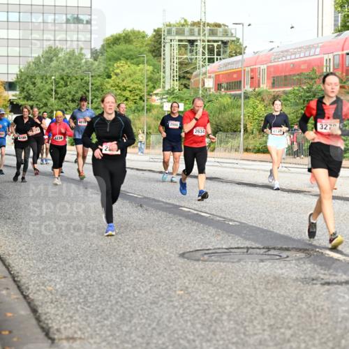 06.09.2026 - CURREX Alsterlauf Dr. Thomas Lammeyer http://msf.ph/oto/10139395 06.09.2026 10:06:23 Laufen 4697, 4166, 4238, 4816, 2566, 327, 2634 meine-sportfotos.de