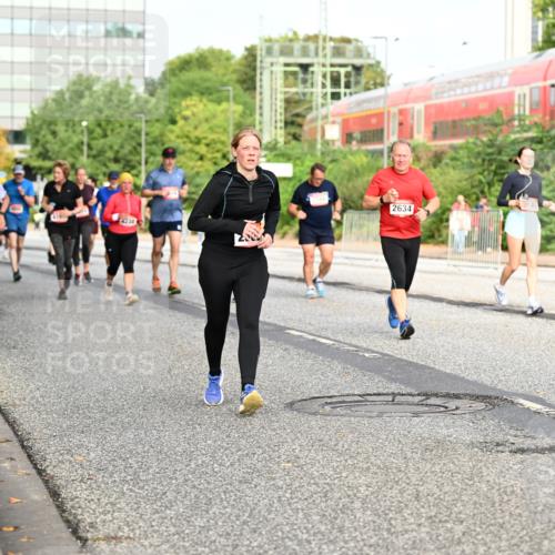 06.09.2026 - CURREX Alsterlauf Dr. Thomas Lammeyer http://msf.ph/oto/10139406 06.09.2026 10:06:24 Laufen 4697, 2634 meine-sportfotos.de