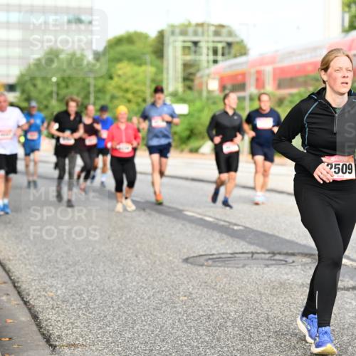 06.09.2026 - CURREX Alsterlauf Dr. Thomas Lammeyer http://msf.ph/oto/10139427 06.09.2026 10:06:26 Laufen 2509, 2634 meine-sportfotos.de