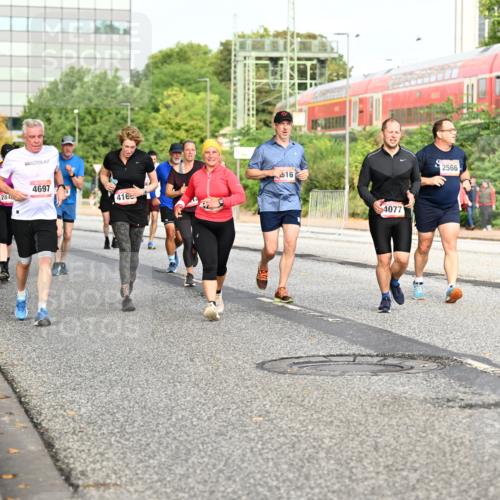 06.09.2026 - CURREX Alsterlauf Dr. Thomas Lammeyer http://msf.ph/oto/10139438 06.09.2026 10:06:27 Laufen 2840, 4697, 16, 416, 4077, 2566 meine-sportfotos.de