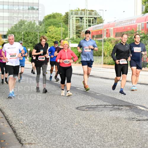 06.09.2026 - CURREX Alsterlauf Dr. Thomas Lammeyer http://msf.ph/oto/10139441 06.09.2026 10:06:28 Laufen 4697, 855, 4166, 423, 4816, 4077, 2566 meine-sportfotos.de