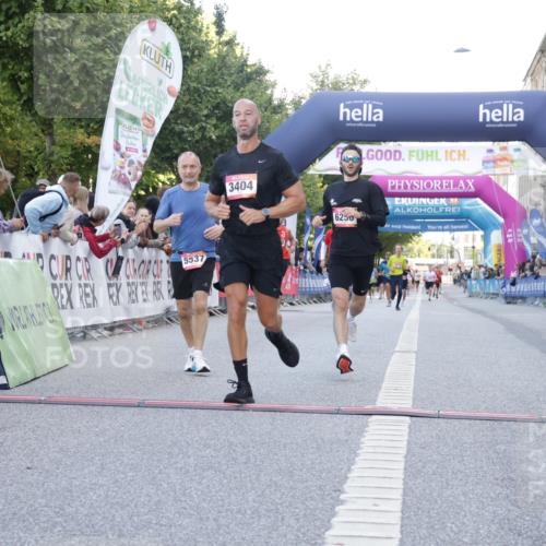 06.09.2026 - CURREX Alsterlauf Yannick Fuchs http://msf.ph/oto/10139460 06.09.2026 09:46:01 Ziel 2731, 2828, 3404, 3623, 4721, 5537, 5846, 6072, 6256, 6391, 8158, 8193 meine-sportfotos.de