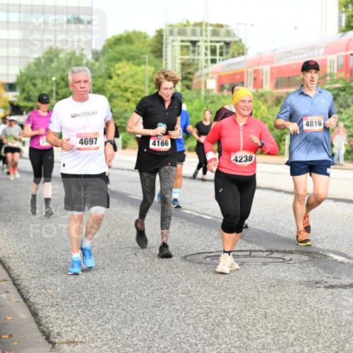 06.09.2026 - CURREX Alsterlauf Dr. Thomas Lammeyer http://msf.ph/oto/10139461 06.09.2026 10:06:29 Laufen 4697, 4166, 4238, 4816, 4077 meine-sportfotos.de