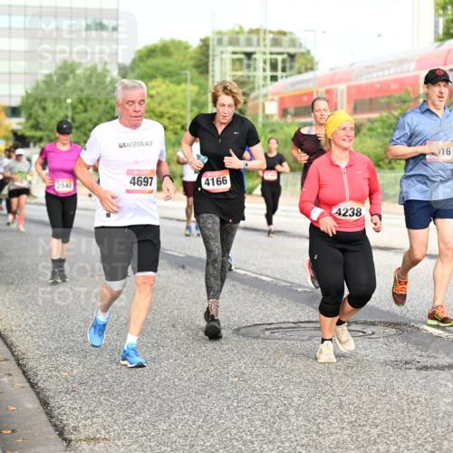 06.09.2026 - CURREX Alsterlauf Dr. Thomas Lammeyer http://msf.ph/oto/10139464 06.09.2026 10:06:30 Laufen 2840, 4697, 4166, 4238, 16 meine-sportfotos.de