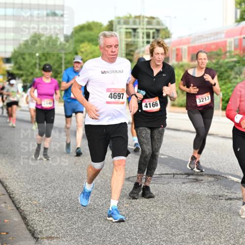 06.09.2026 - CURREX Alsterlauf Dr. Thomas Lammeyer http://msf.ph/oto/10139472 06.09.2026 10:06:30 Laufen 4697, 4166, 3213, 4238, 6 meine-sportfotos.de
