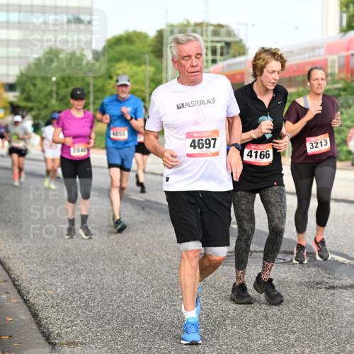 06.09.2026 - CURREX Alsterlauf Dr. Thomas Lammeyer http://msf.ph/oto/10139476 06.09.2026 10:06:31 Laufen 2841, 4355, 4697, 4166, 3213 meine-sportfotos.de