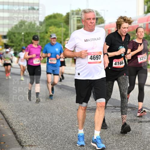 06.09.2026 - CURREX Alsterlauf Dr. Thomas Lammeyer http://msf.ph/oto/10139477 06.09.2026 10:06:31 Laufen 2841, 4455, 4697, 4166, 3213 meine-sportfotos.de