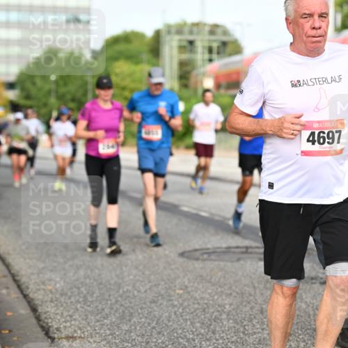06.09.2026 - CURREX Alsterlauf Dr. Thomas Lammeyer http://msf.ph/oto/10139485 06.09.2026 10:06:31 Laufen 4697, 4166 meine-sportfotos.de