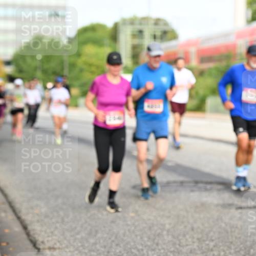 06.09.2026 - CURREX Alsterlauf Dr. Thomas Lammeyer http://msf.ph/oto/10139493 06.09.2026 10:06:32 Laufen  meine-sportfotos.de